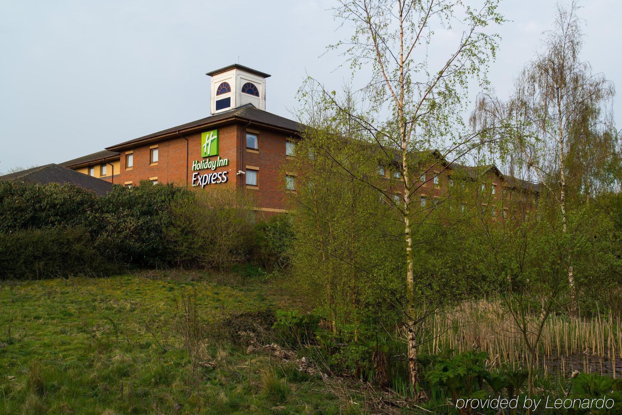 Holiday Inn Express Exeter East, An Ihg Hotel Exterior photo