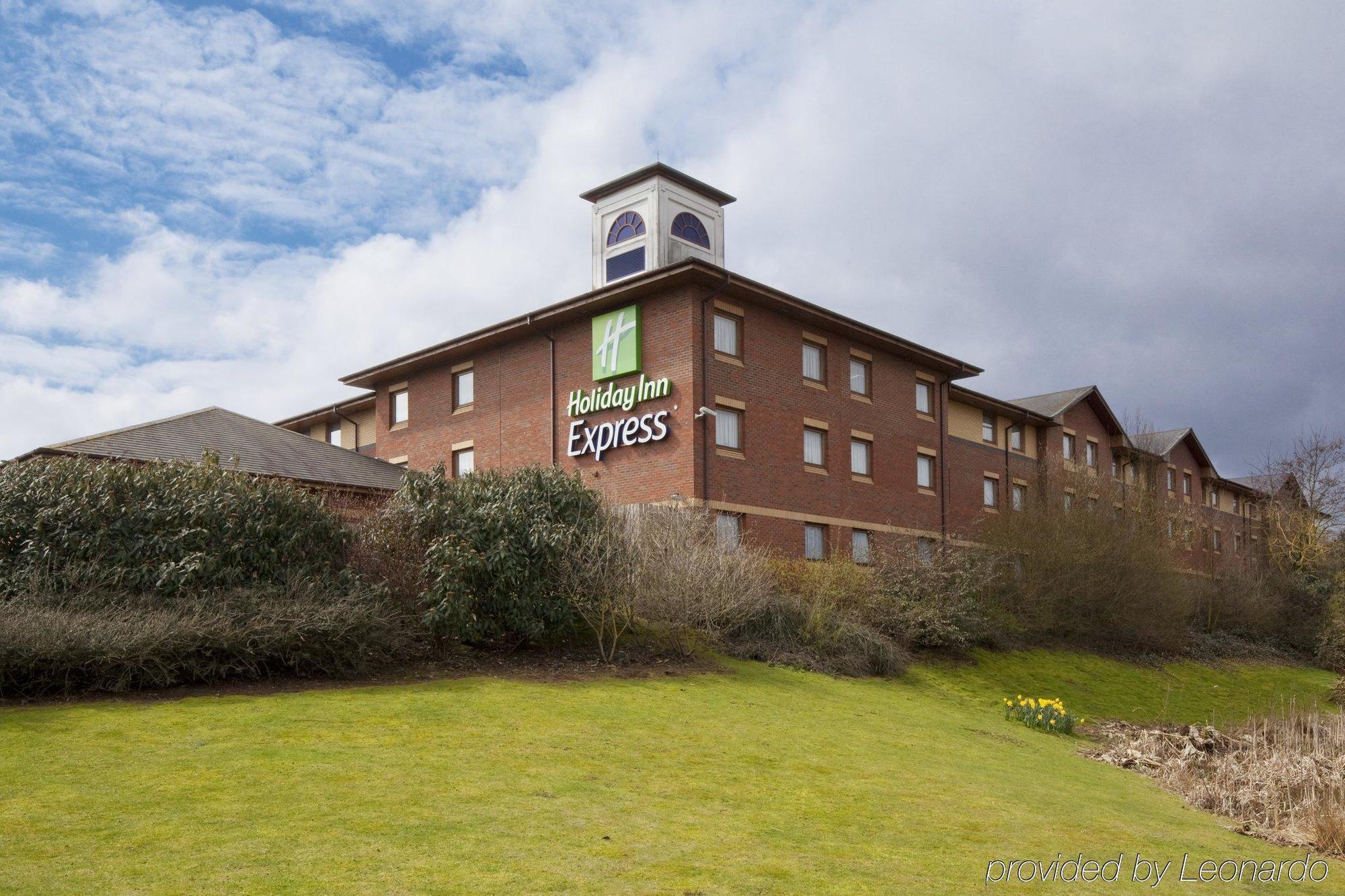 Holiday Inn Express Exeter East, An Ihg Hotel Exterior photo